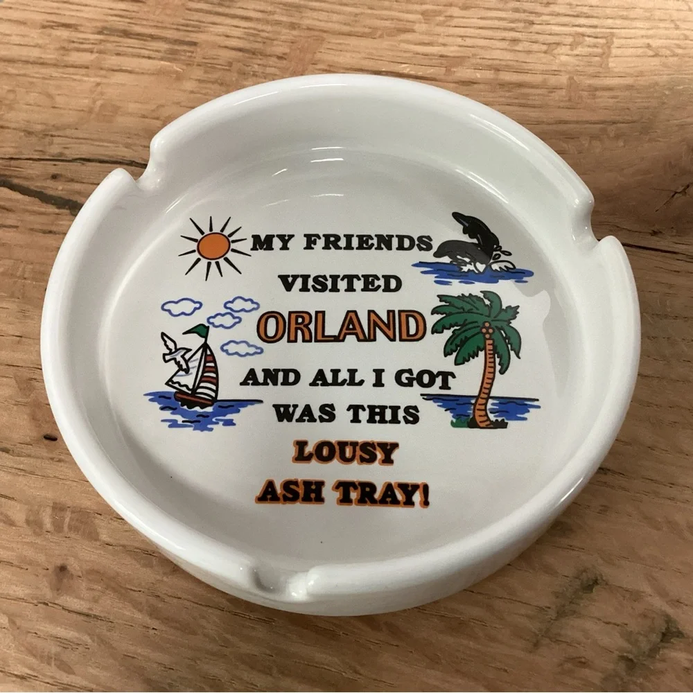 Ceramic - Porcelain - Orlando Florida Collectible Ashtray - Like New - Excellent
